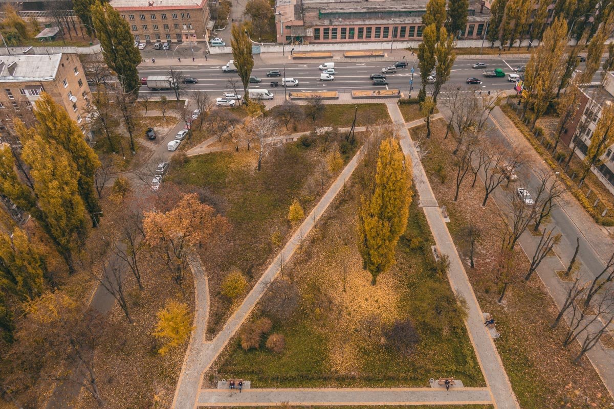 Вид на сквер сверху 
