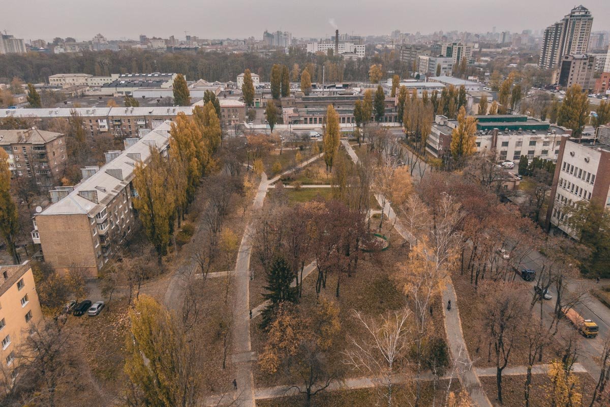 Вид на район, где разместился сквер