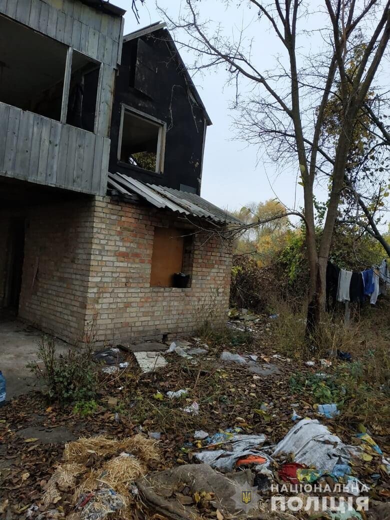 В Киеве на Садовой улице проживала неблагополучная семья