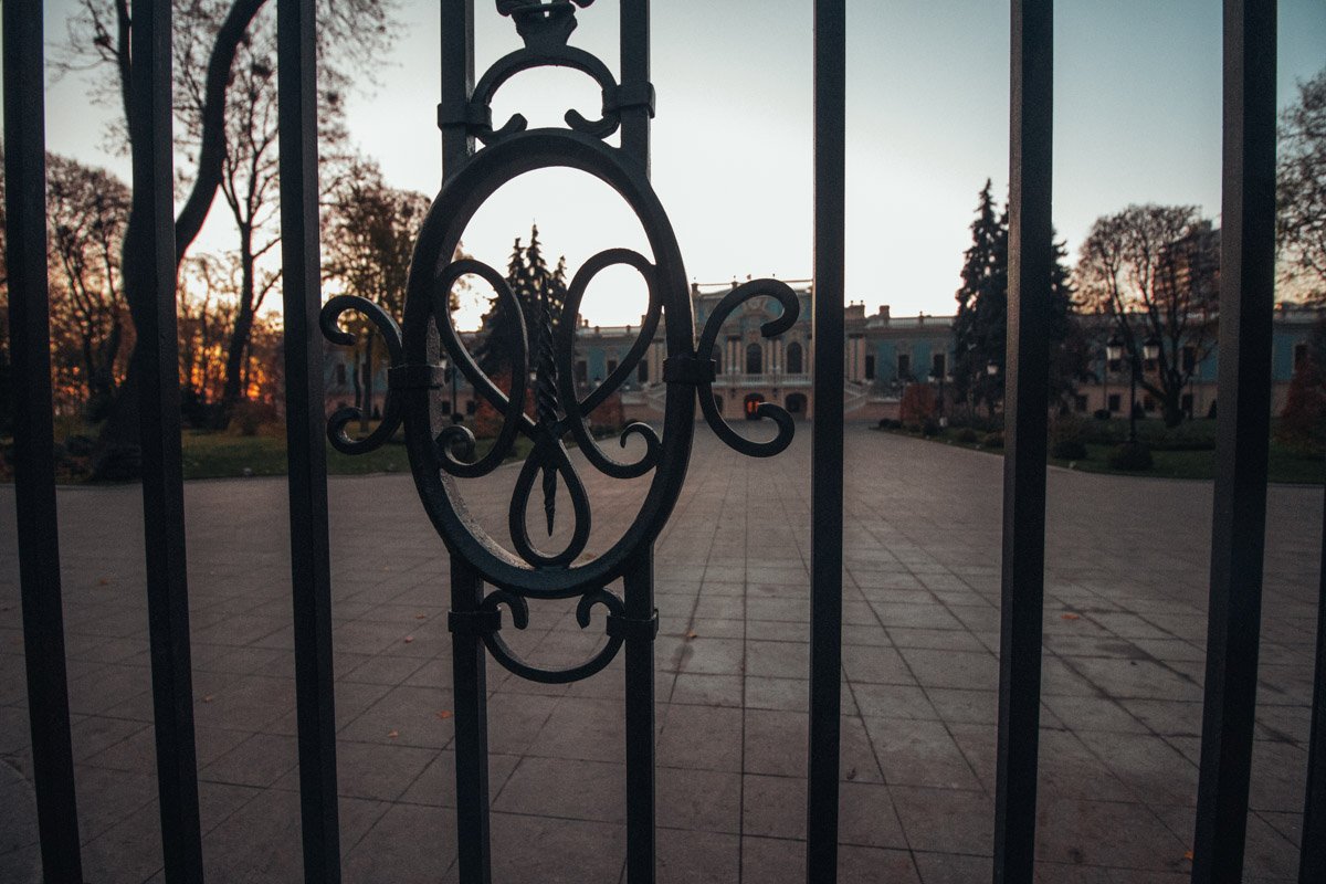 Холодные прутья холодного утра Холодные прутья холодного утра