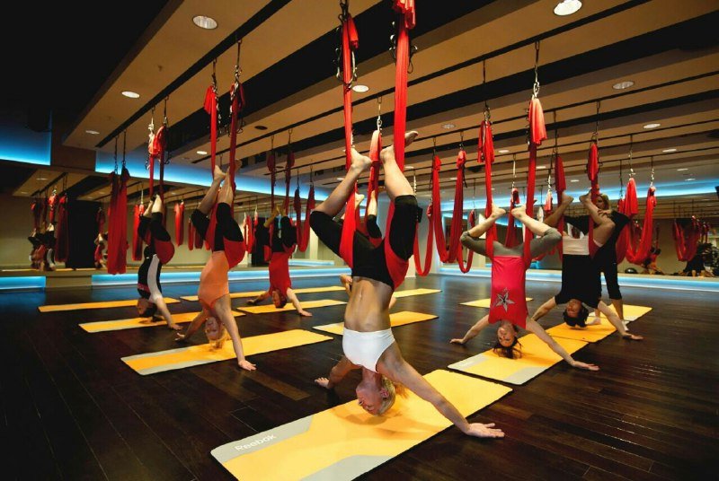 Fly yoga - прекрасный способ "задержать" молодость Fly yoga - прекрасный способ "задержать" молодость