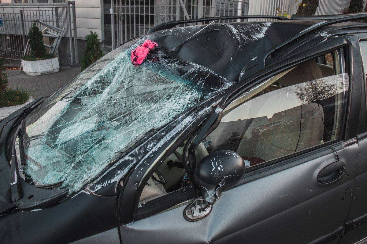 Chery QQ на высокой скорости двигался по проспекту Лобановского в сторону Демеевской площади Chery QQ на высокой скорости двигался по проспекту Лобановского в сторону Демеевской площади