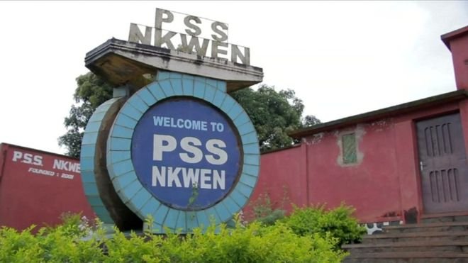 Школьников освободили, однако в плену до сих пор остаются директор и один учитель Школьников освободили, однако в плену до сих пор остаются директор и один учитель