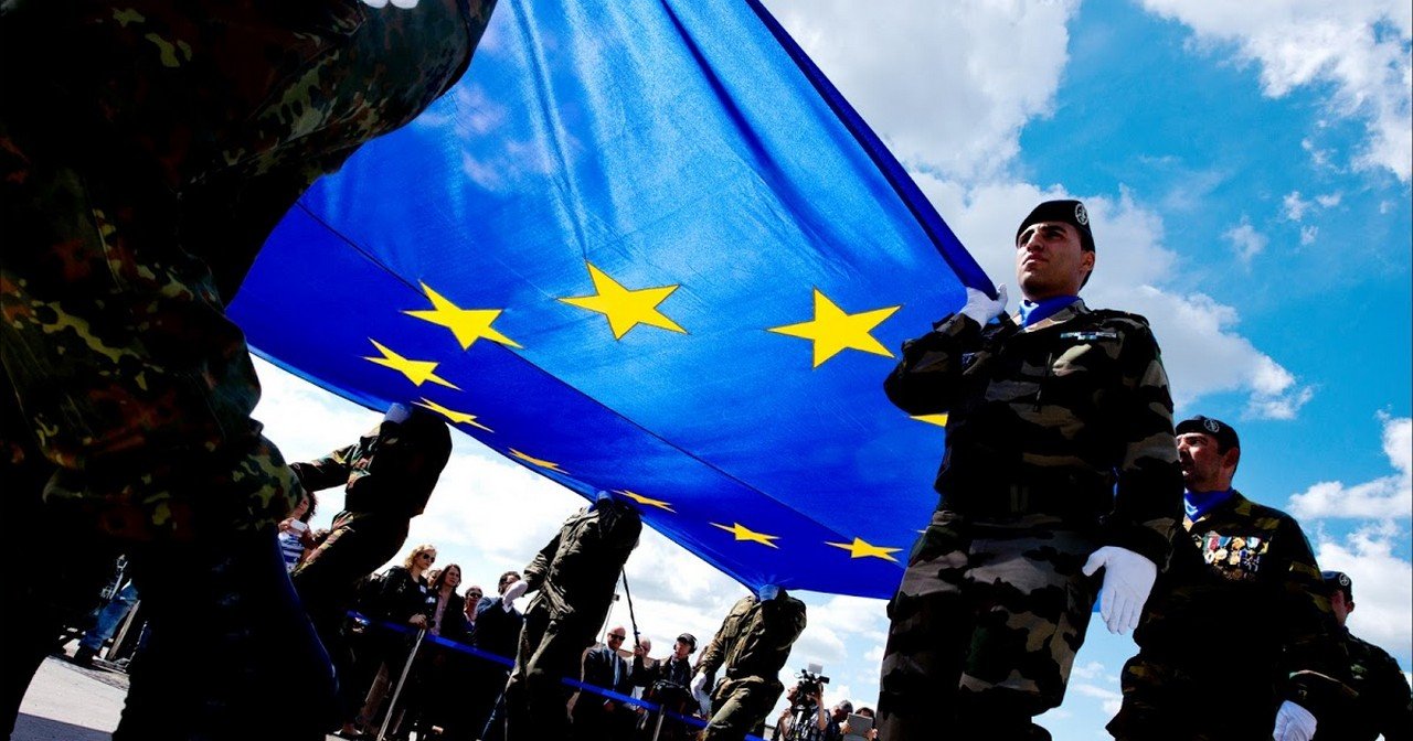 Евросоюз создал собственную армию, к которой присоединились уже 10 стран Евросоюз создал собственную армию, к которой присоединились уже 10 стран
