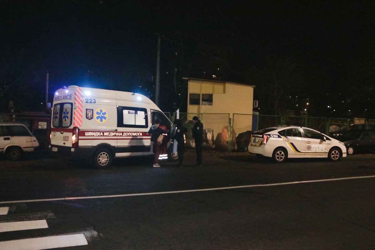 На месте работали медики, патрульные и следственно-оперативная группа