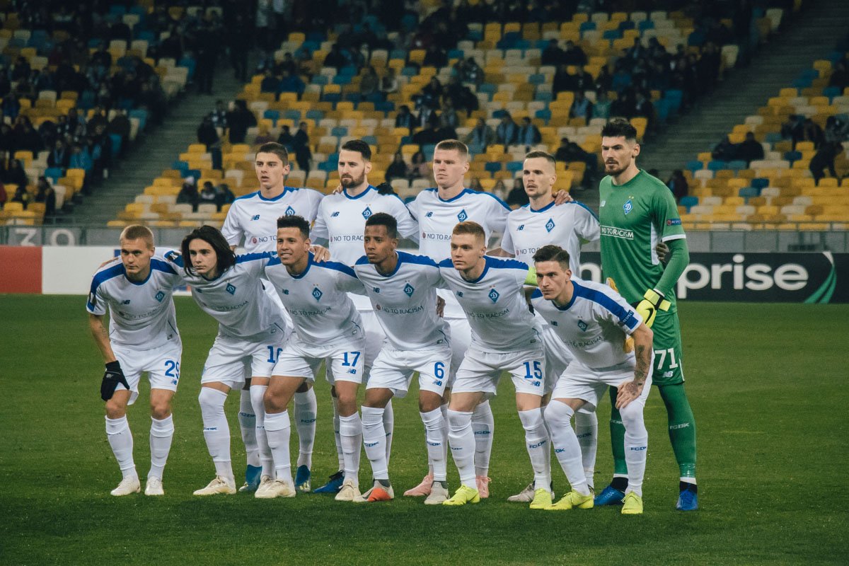 Основной состав перед стартовым свистком Основной состав перед стартовым свистком