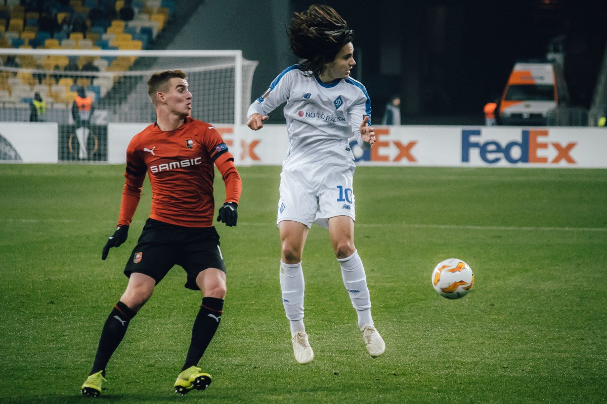 Николай Шапаренко последние матчи незаменим на позиции плеймейкера Николай Шапаренко последние матчи незаменим на позиции плеймейкера