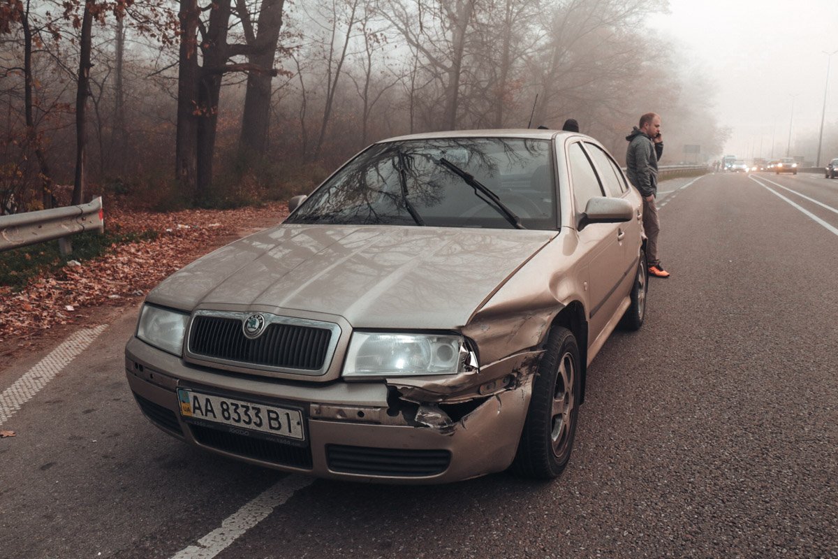 Все три автомобиля ехали в сторону Житомира Все три автомобиля ехали в сторону Житомира
