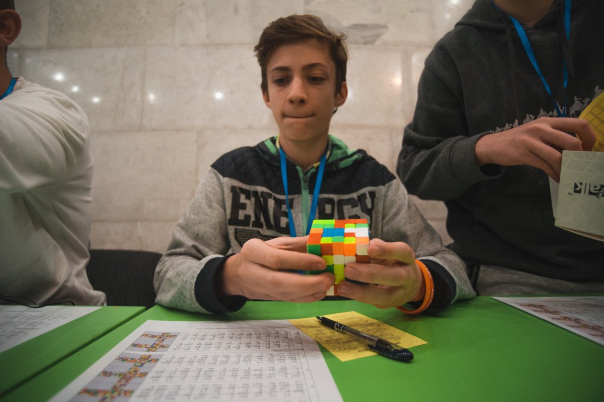 Спидкубер и сложные интеллектуальные логарифмы Спидкубер и сложные интеллектуальные логарифмы