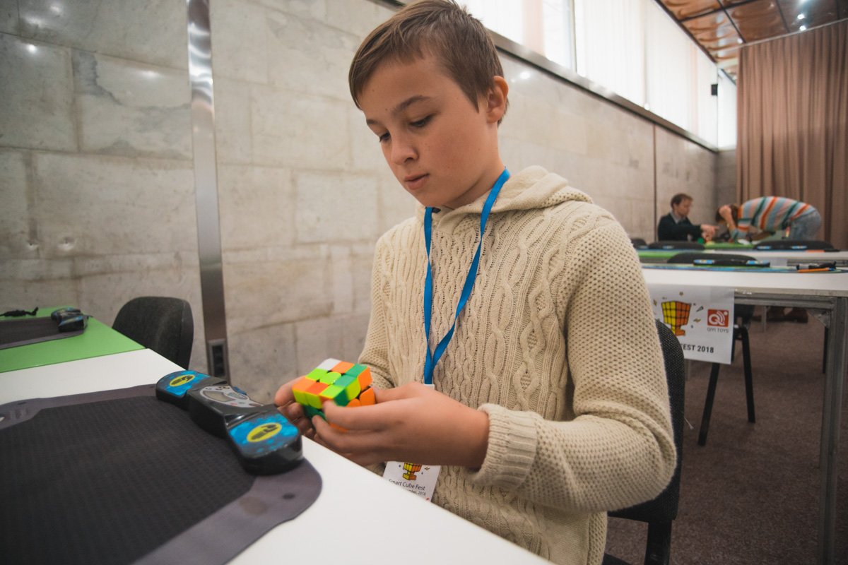 Из любого состояния кубик Рубика можно собрать за 20 ходов Из любого состояния кубик Рубика можно собрать за 20 ходов