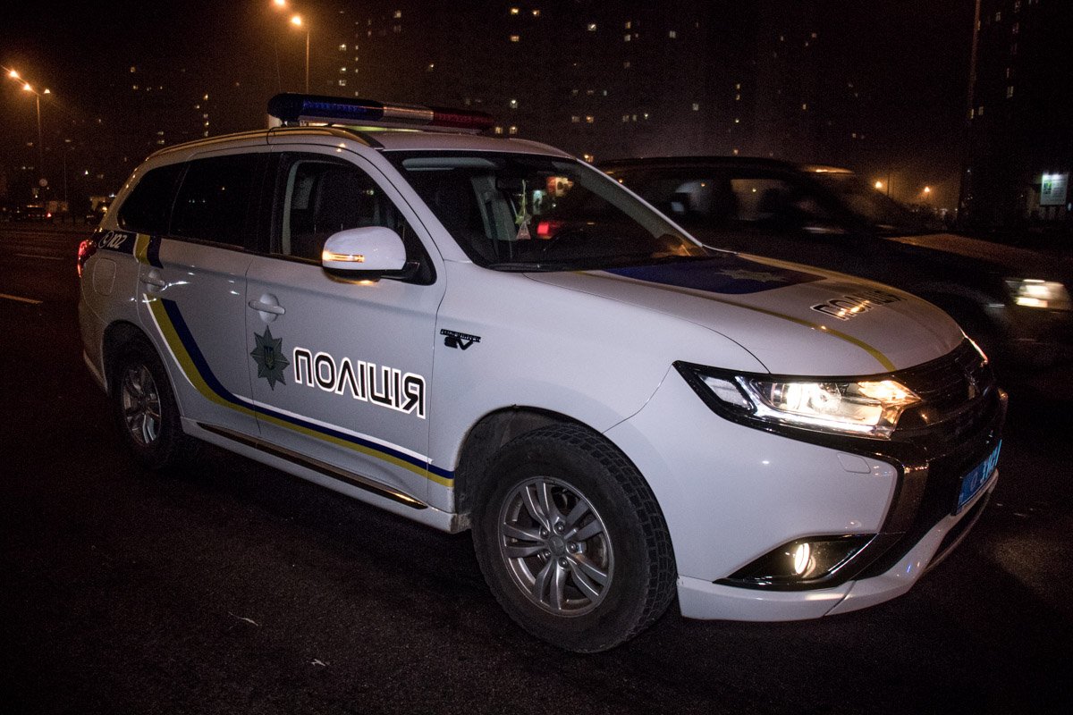 Полицейские остановили подозрительный автомобиль в пятницу, 9 ноября, около 22:15