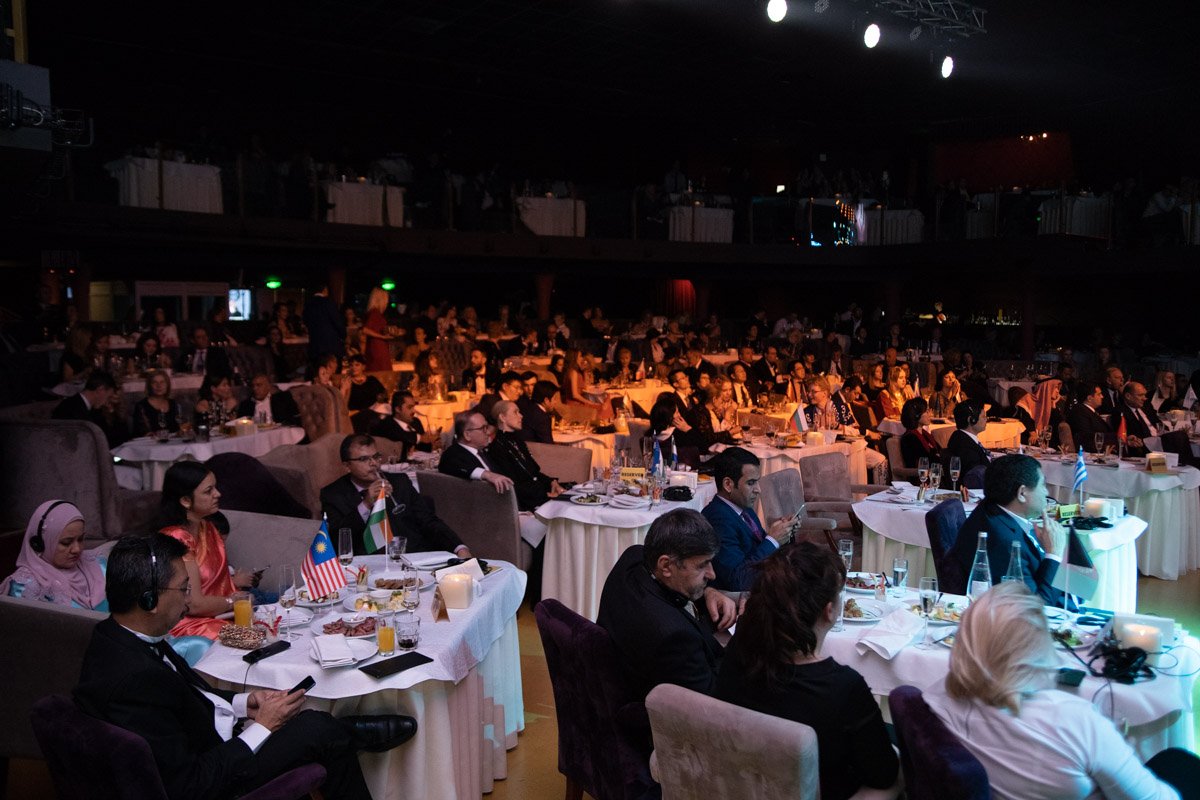 На мероприятии должен был присутствовать Петр Порошенко, но он не пришел