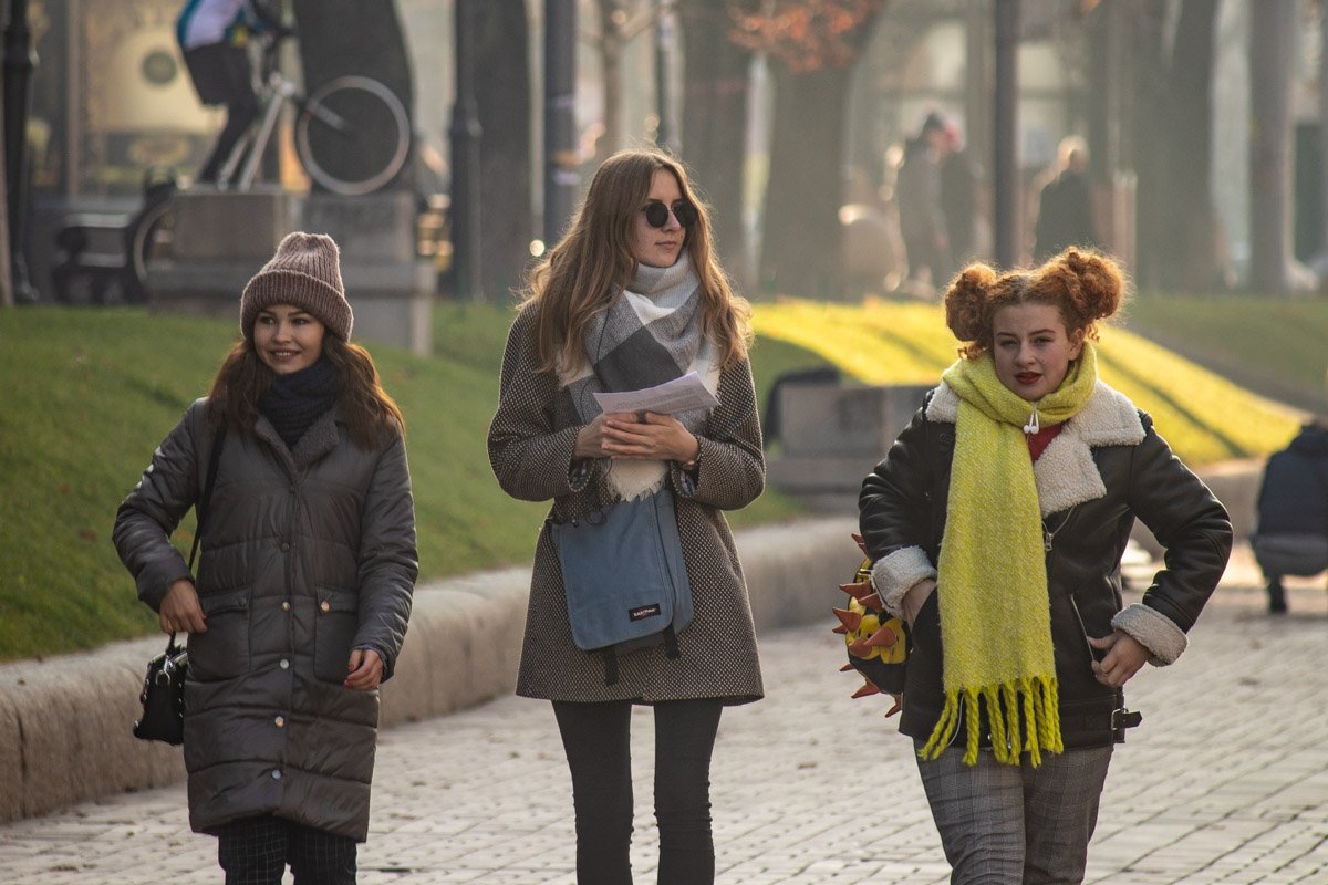 Друзья могут быть разными, но при этом очень близкими друг другу Друзья могут быть разными, но при этом очень близкими друг другу