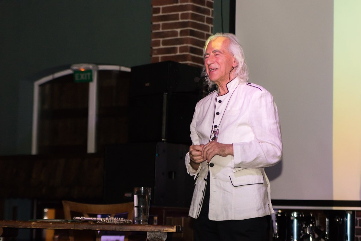 Радиоведущий и писатель Сева Новгородцев выступил в Киеве с творческим вечером