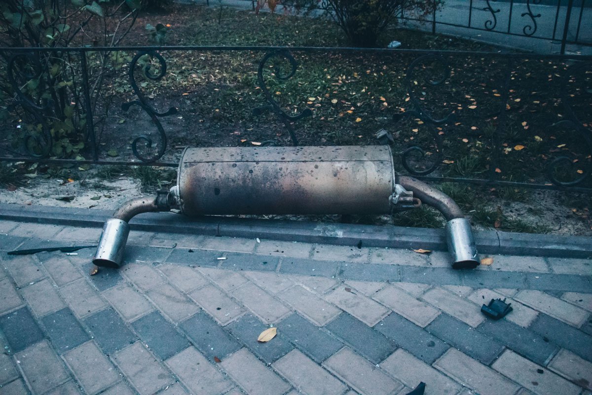 На пересечении Воздухофлодского проспекта и улицы Огиенко произошла авария с участием автомобиля Mazda CX-7 На пересечении Воздухофлодского проспекта и улицы Огиенко произошла авария с участием автомобиля Mazda CX-7