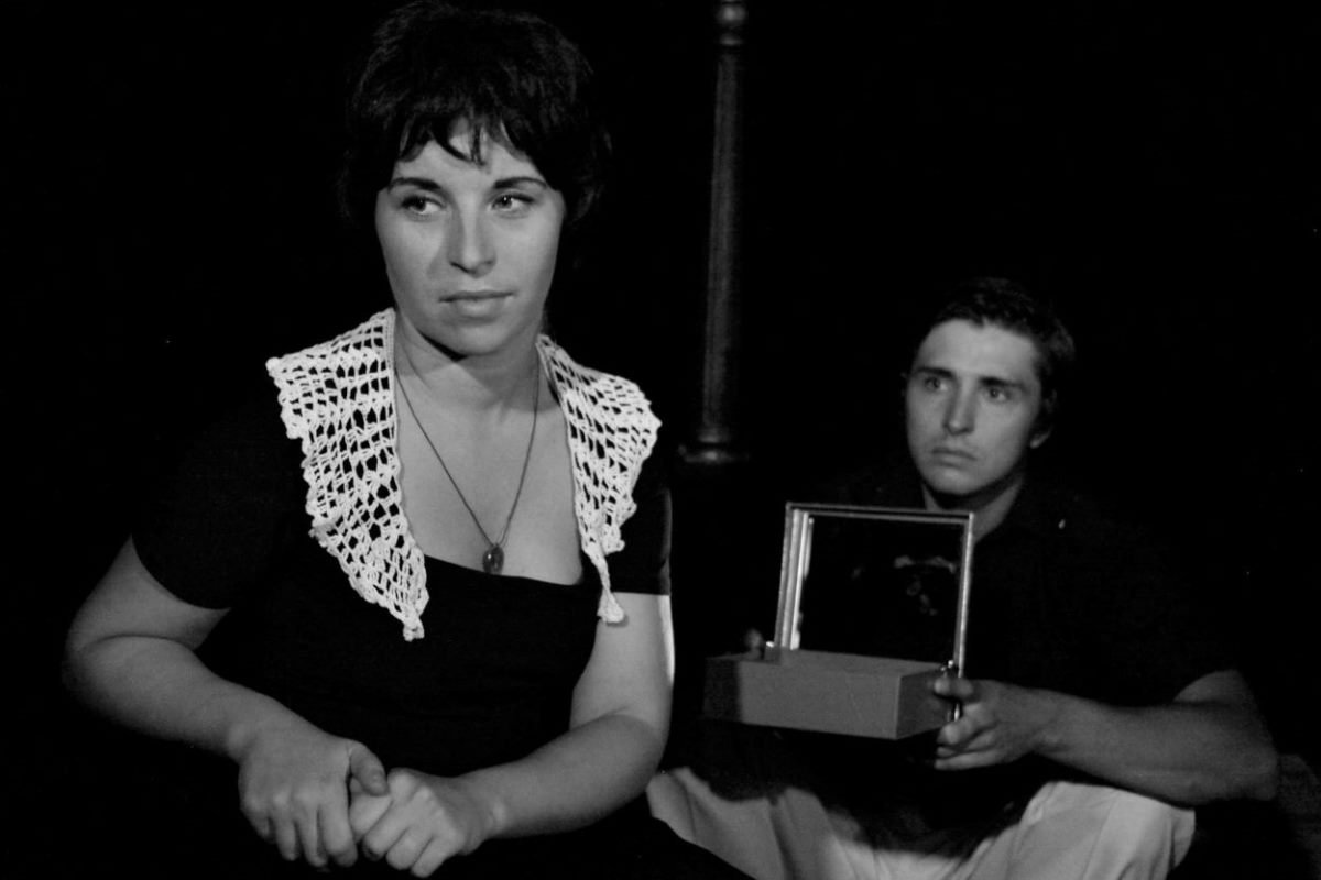 Вы узнаете невероятную историю жизни великой Пиаф