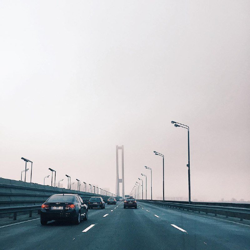 Хочется включить грустную музыку и ехать далеко-далеко... @alexeykravchenko Хочется включить грустную музыку и ехать далеко-далеко... @alexeykravchenko