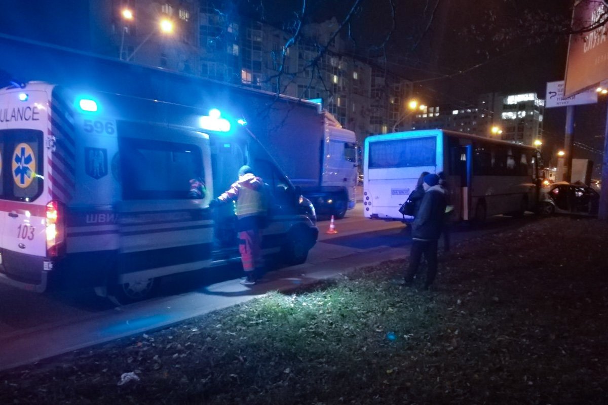 Его без сознания госпитализировала карета скорой помощи