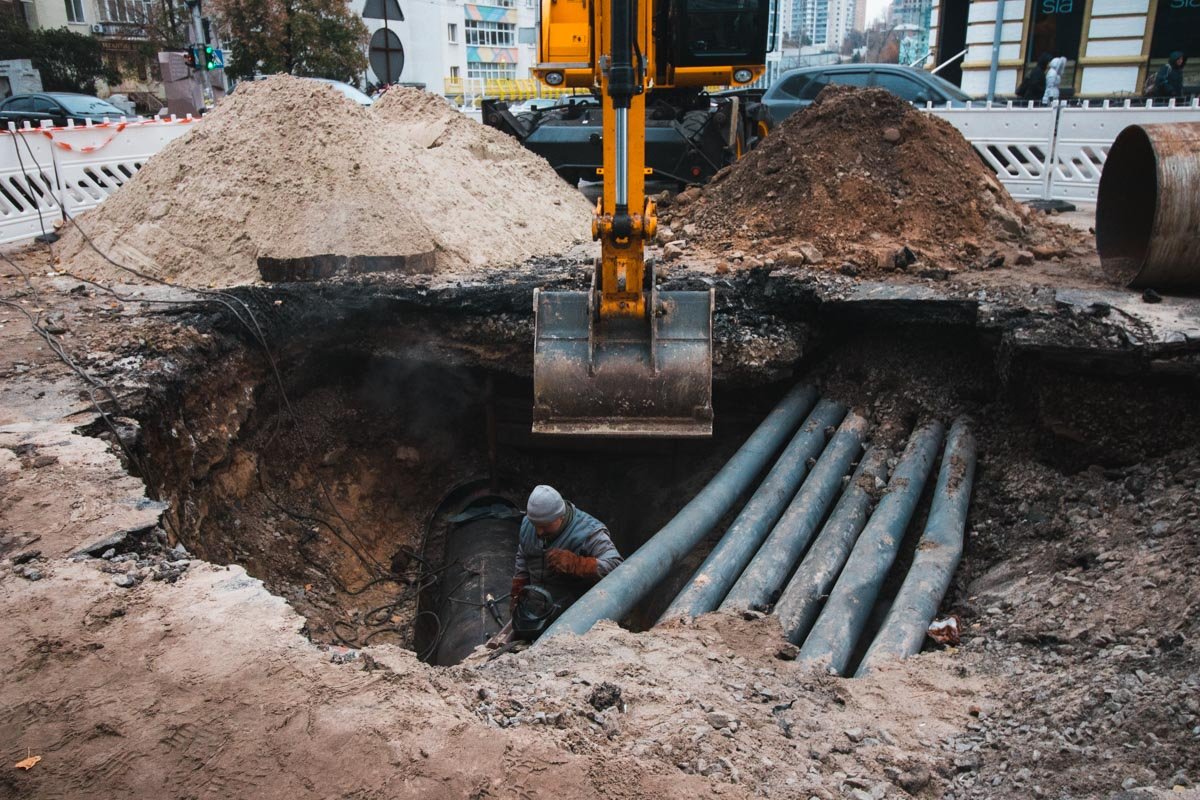 Сразу после происшествия воду перекрыли