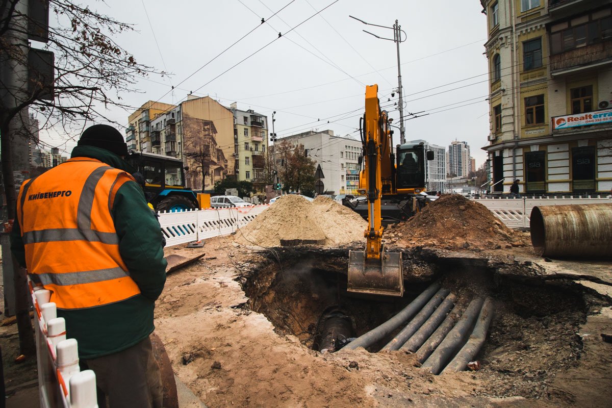 Движение по этой территории перекрыли на несколько часов сразу после аварии