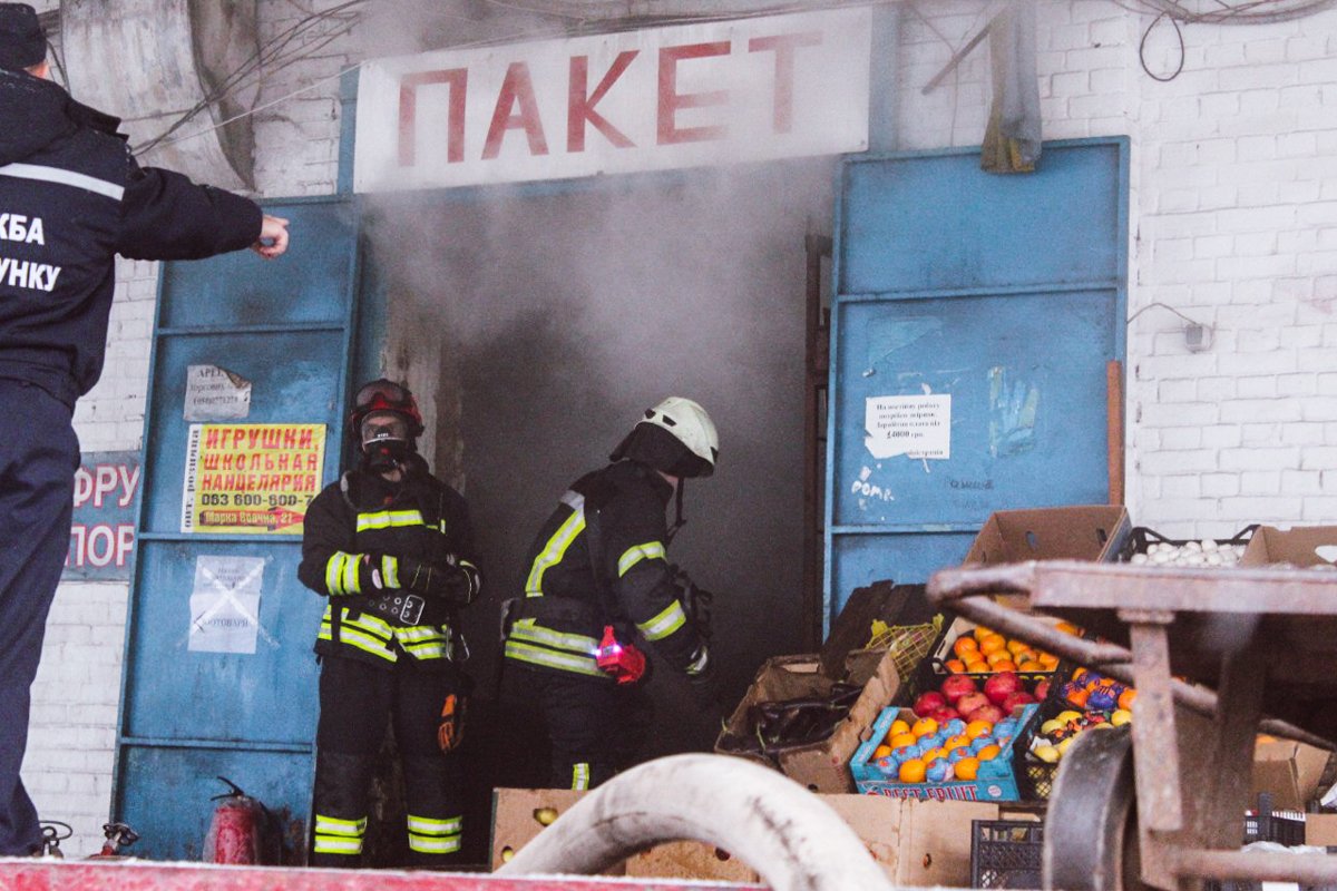 Вспыхнуло складское помещение по адресу улица Марка Вовчка, 21