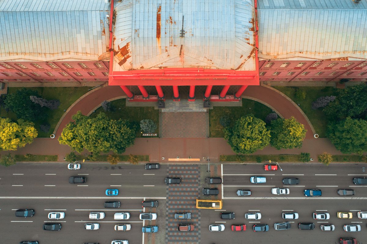 Крыша и правда нуждается в ремонте