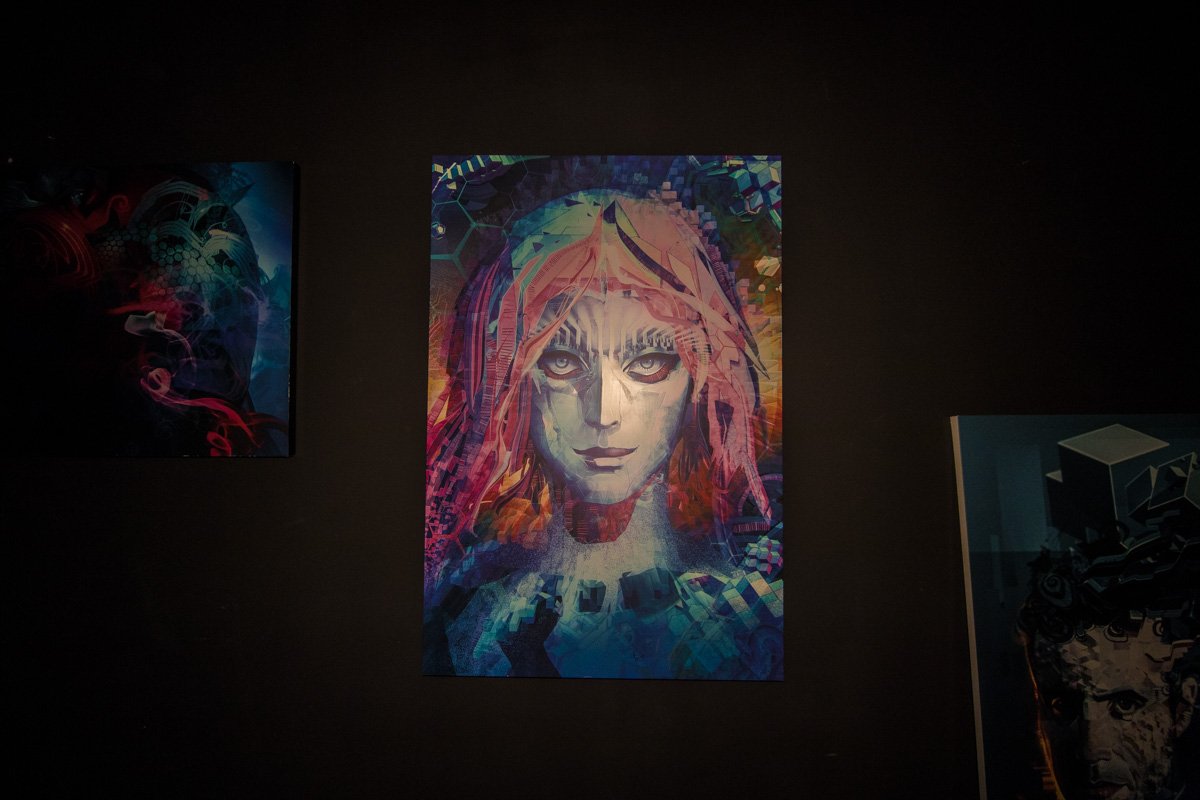 Выставку создали в формате интерактива, поэтому каждый желающий сможет сам изменять живые полотна при помощи движений и музыки Выставку создали в формате интерактива, поэтому каждый желающий сможет сам изменять живые полотна при помощи движений и музыки