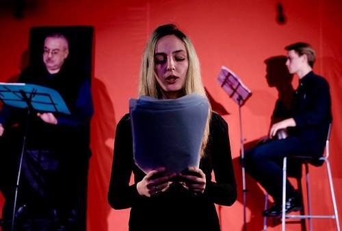 В Киеве покажут спектакль о несправедливости, мести и тяжелой жизни обычных женщин В Киеве покажут спектакль о несправедливости, мести и тяжелой жизни обычных женщин