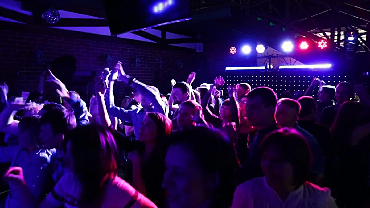 Можно просто оторваться в любом баре