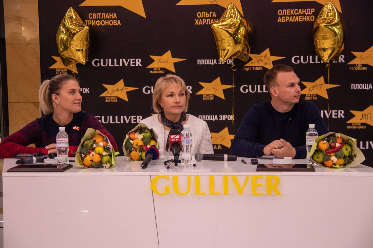 В ТРЦ Gulliver прошла автограф-сессия с олимпийскими призерами