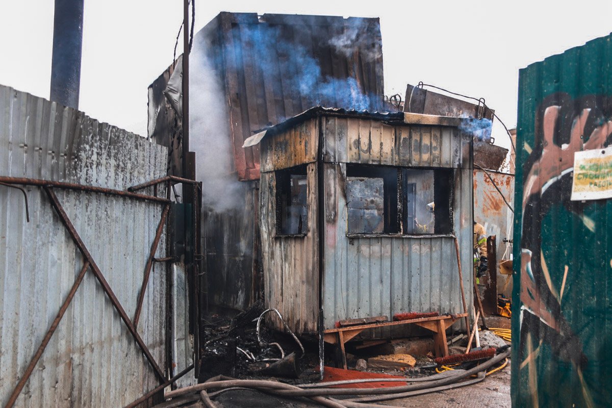 По словам полиции, предварительно никто не пострадал