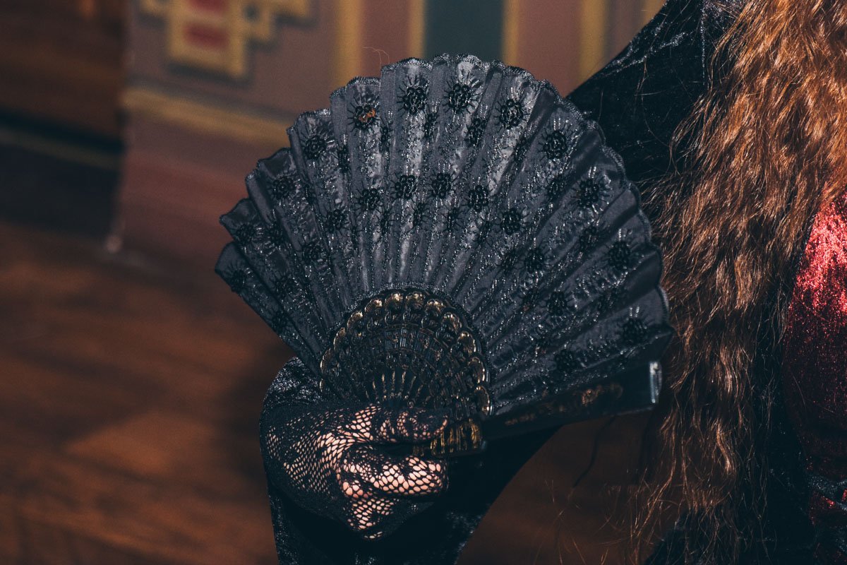 Гости не ленились продумывать свои наряды до мелочей Гости не ленились продумывать свои наряды до мелочей