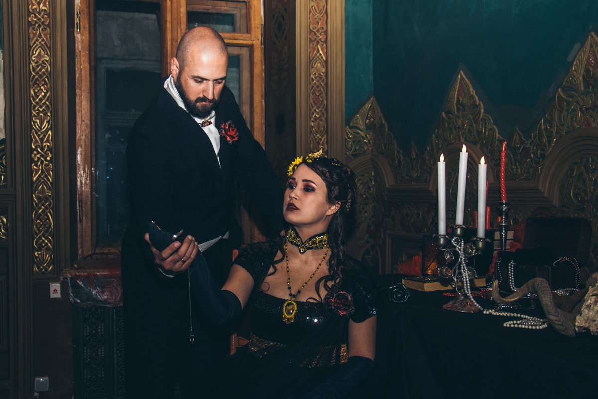 А вы давно встречались с вампирами? А вы давно встречались с вампирами?