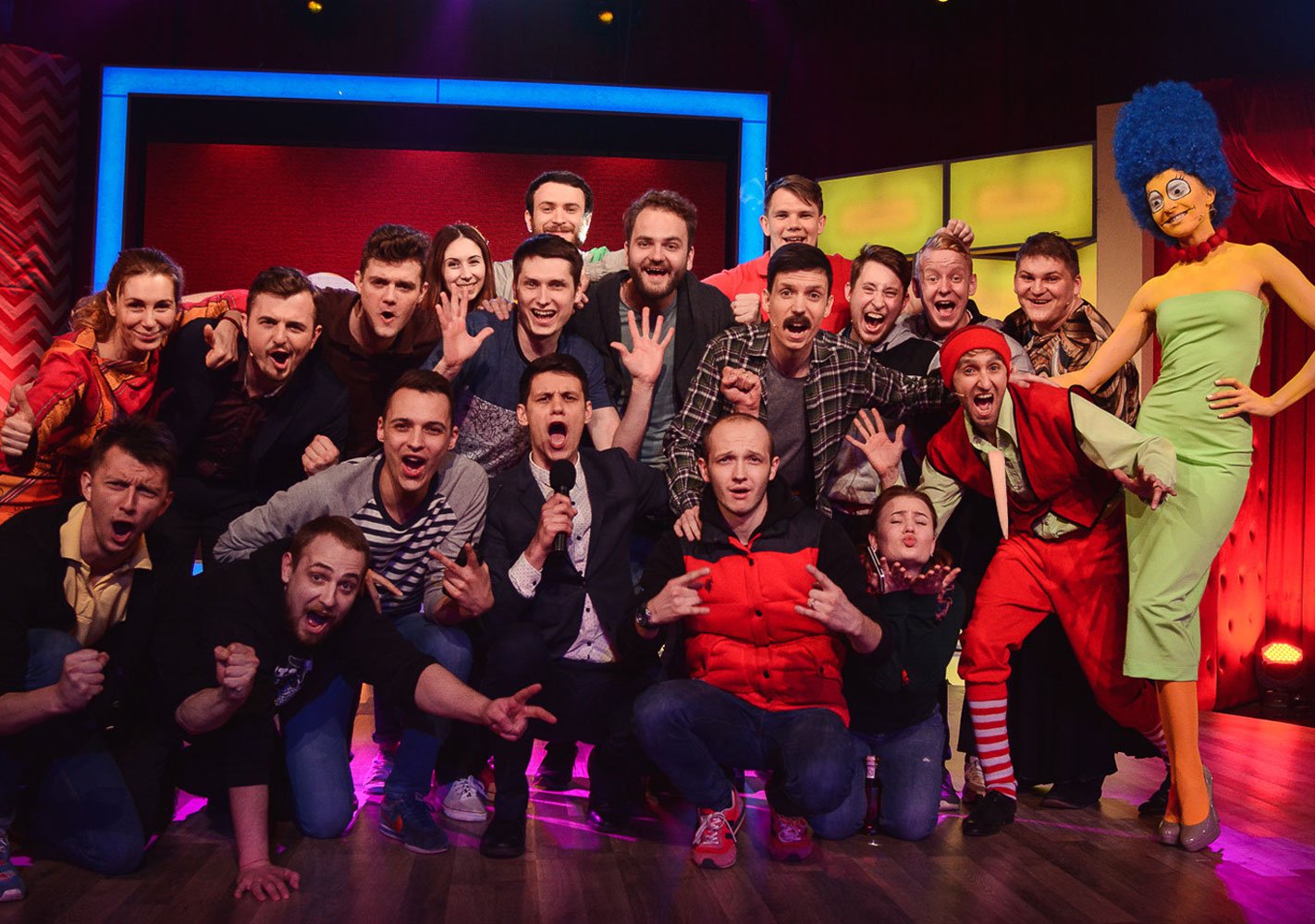 Гостей вечера ждут три часа ну очень смешных шуток в исполнении популярных артистов