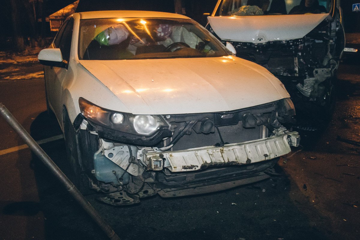 В Киеве около Рембазы произошло ДТП В Киеве около Рембазы произошло ДТП