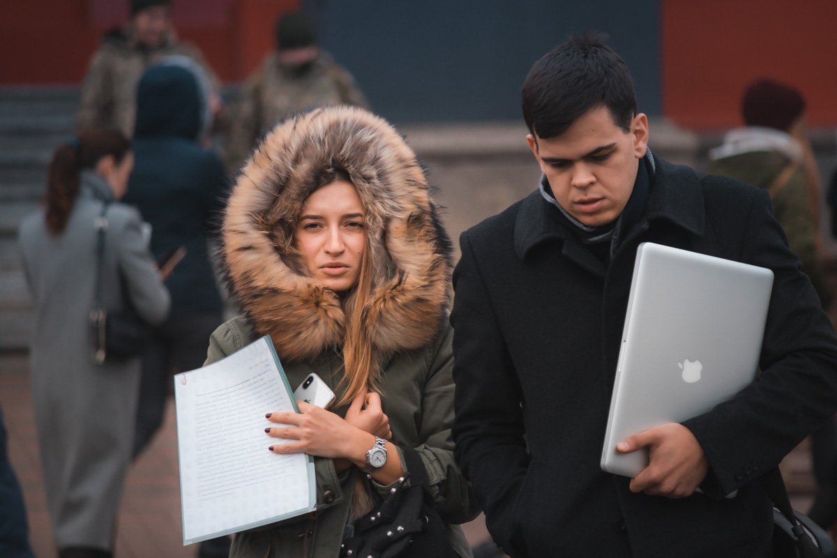 Как-то не очень хочется ходить на пары в такую-то погоду Как-то не очень хочется ходить на пары в такую-то погоду