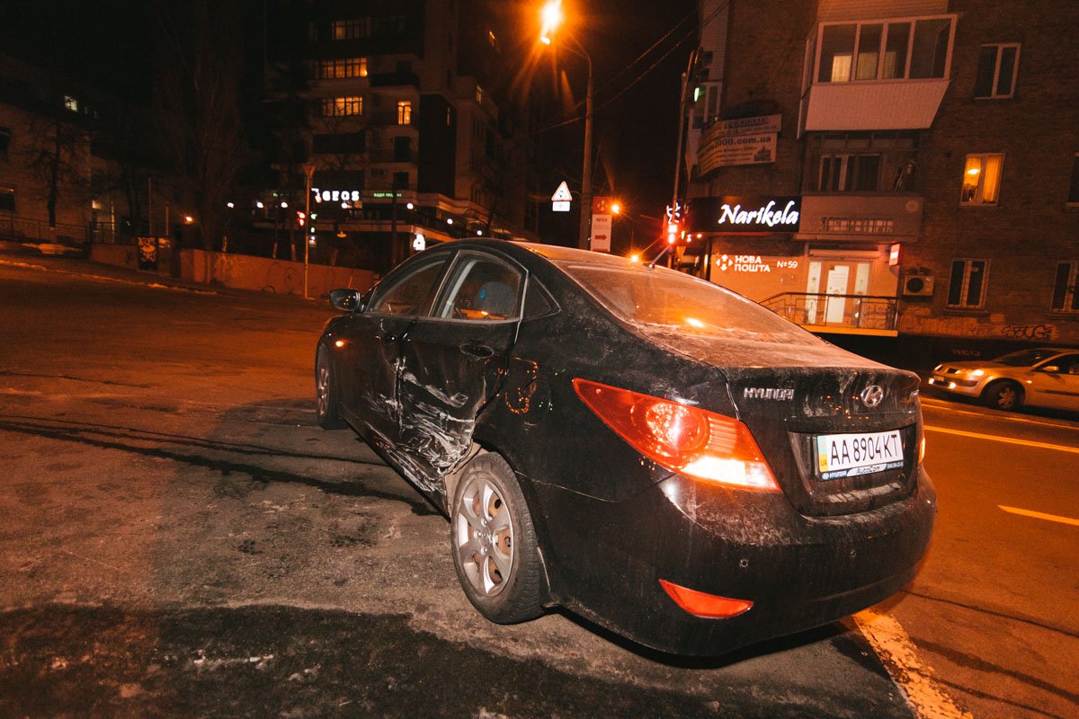 Пострадала беременная женщина, которая находилась в Accent