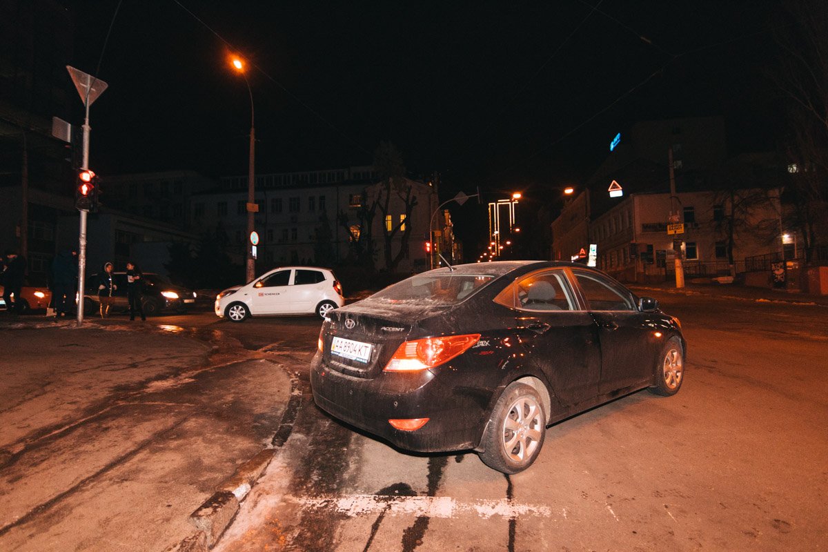 ДТП произошло в понедельник, 19 ноября, около 20:05