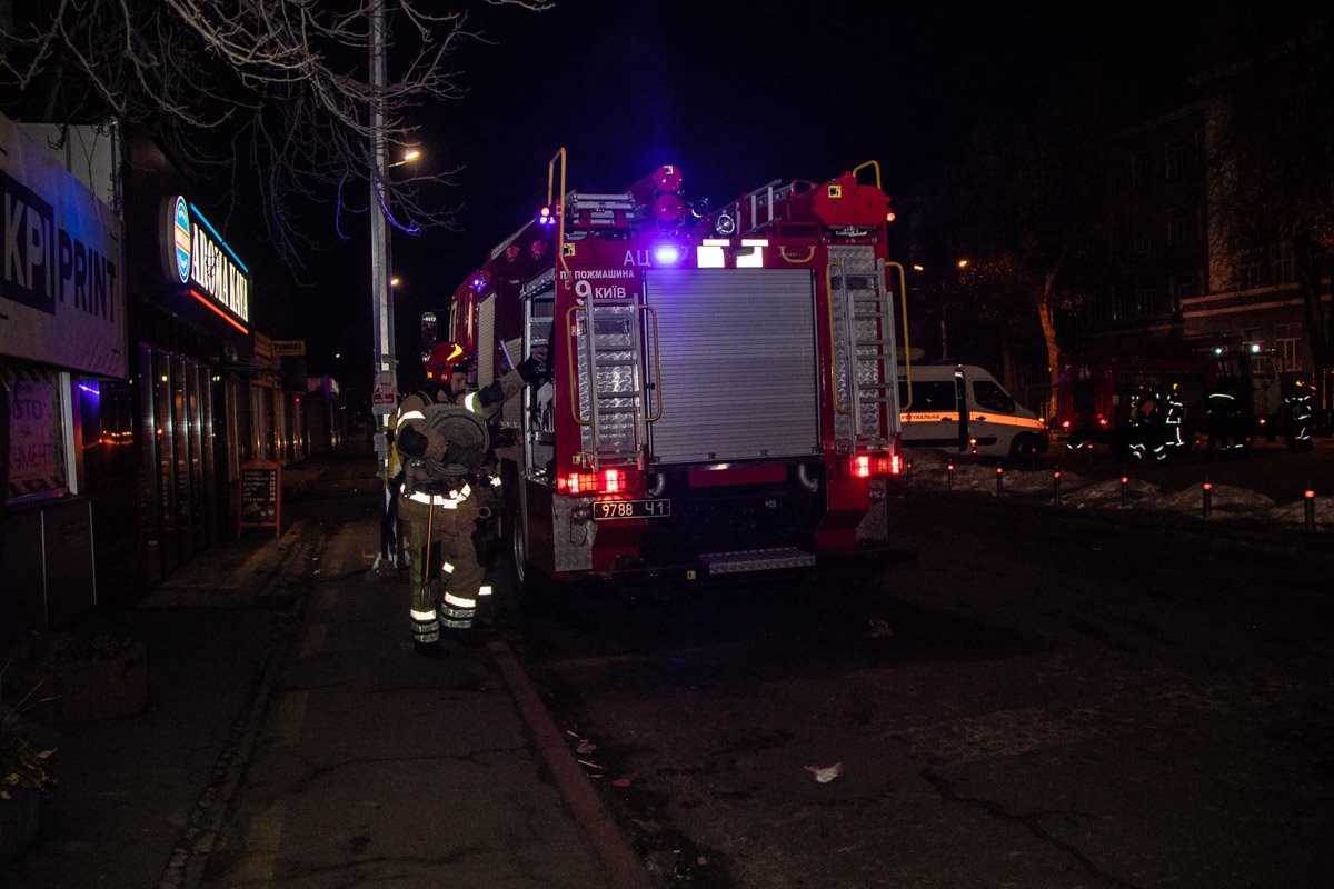 На станции метро "Политехнический институт" прошли плановые учения подразделений ГСЧС На станции метро "Политехнический институт" прошли плановые учения подразделений ГСЧС