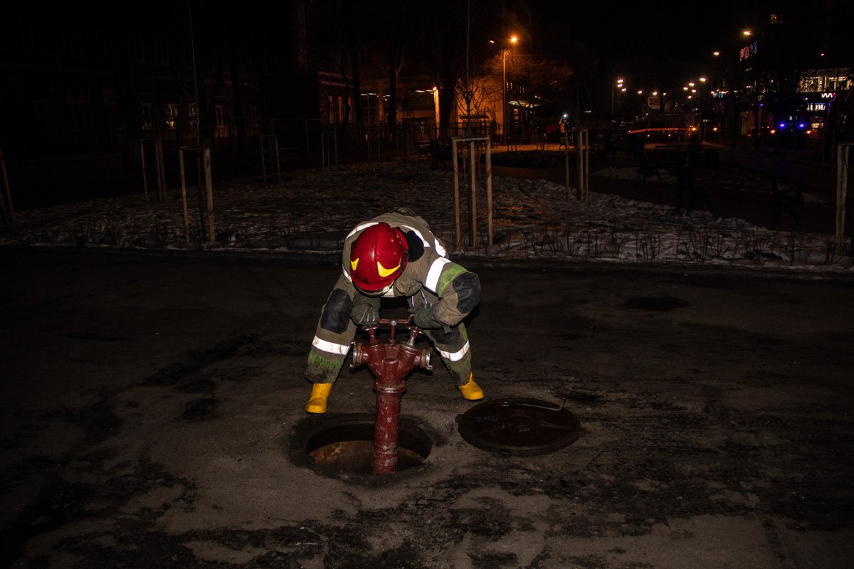 Учения помогают пожарным отточить навыки тушения огня и довести свои действия до автоматизма Учения помогают пожарным отточить навыки тушения огня и довести свои действия до автоматизма