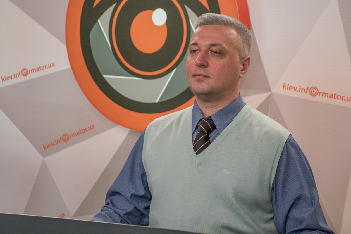 Главный врач клиники «Доступный доктор» Денис Павловский Главный врач клиники «Доступный доктор» Денис Павловский