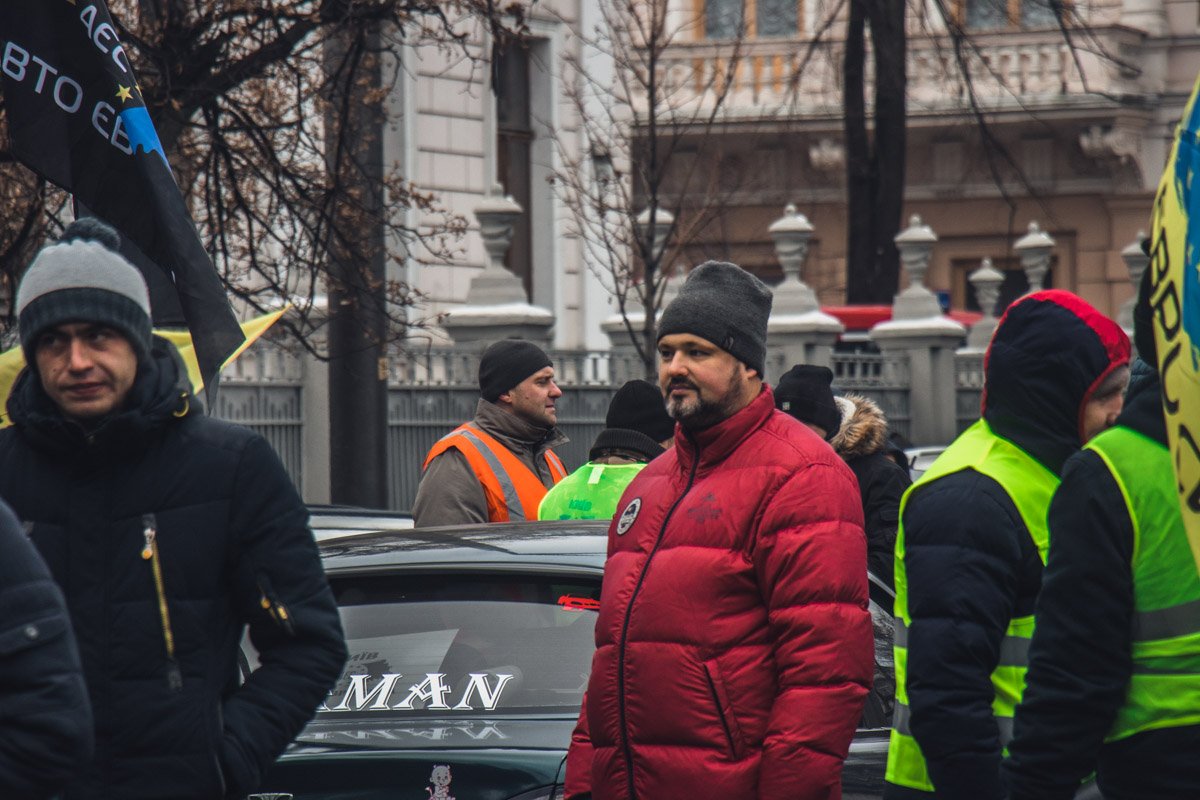 По новым законам, у владельцев автона «евробляхах» есть только 3 месяца на то, чтобы растаможить свои машины По новым законам, у владельцев автона «евробляхах» есть только 3 месяца на то, чтобы растаможить свои машины