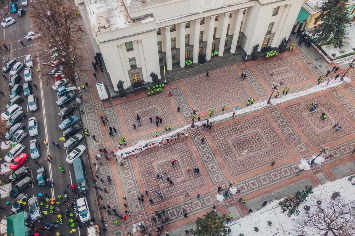 Под ВР стянули силовиков Под ВР стянули силовиков