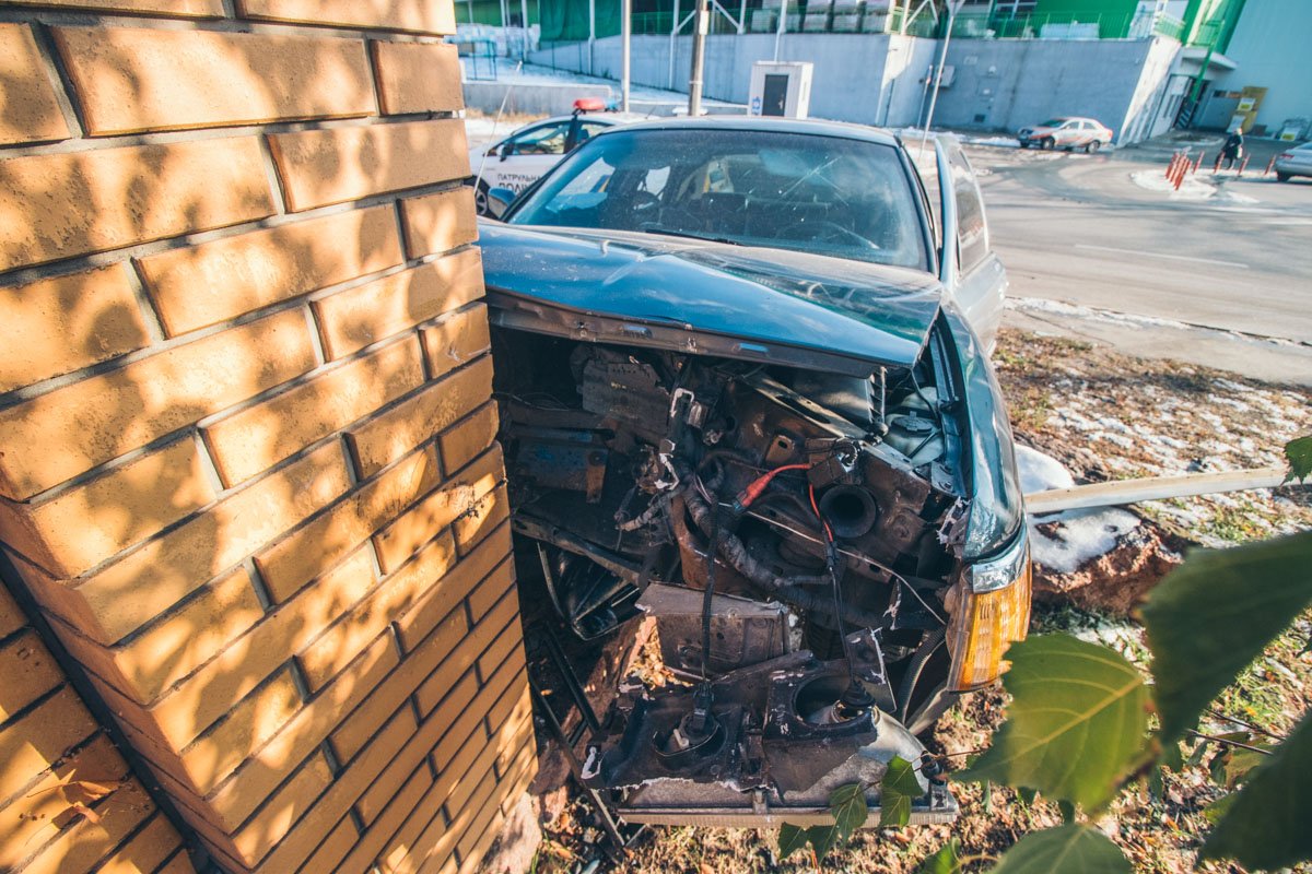 В салоне Mercury в момент аварии находился ребенок В салоне Mercury в момент аварии находился ребенок