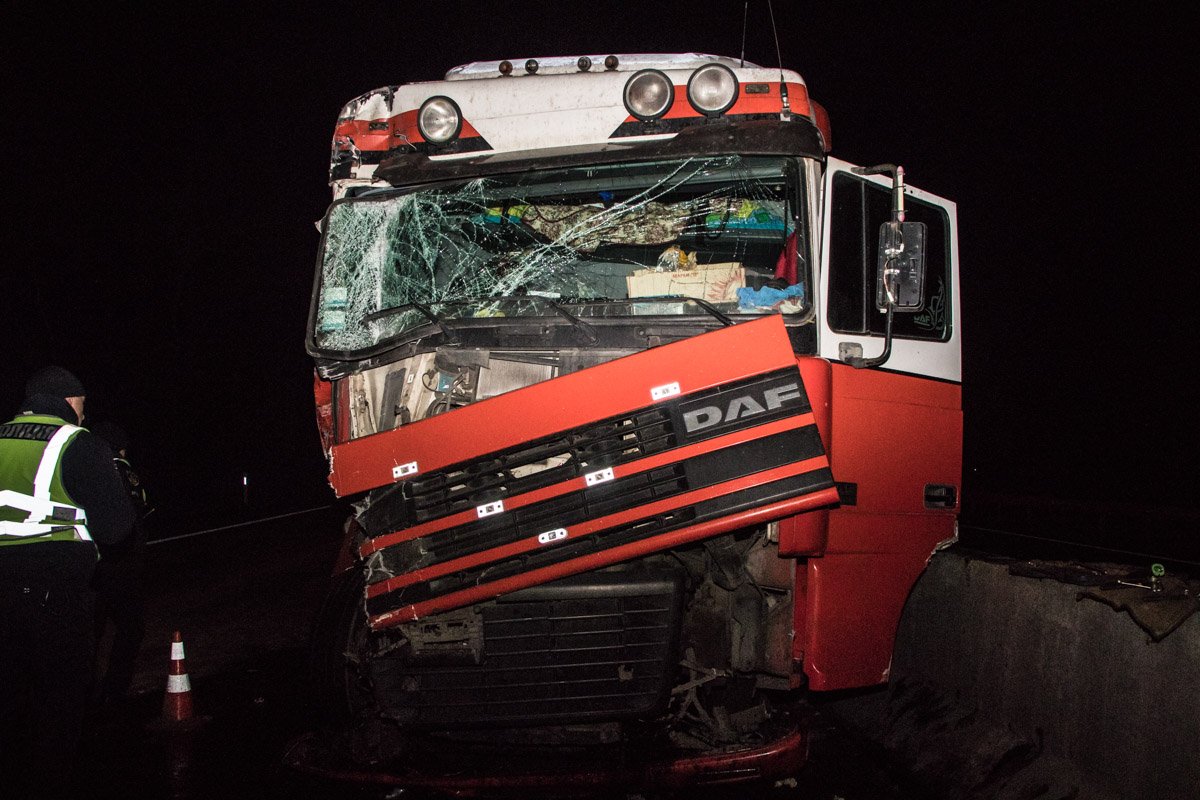 На Одесской трассе вблизи населенного пункта Глеваха произошло крупное ДТП