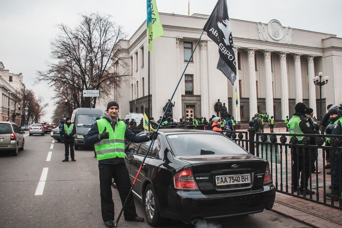 Евробляхеров поддержали и владельцы автомобилей на украинских номерах Евробляхеров поддержали и владельцы автомобилей на украинских номерах