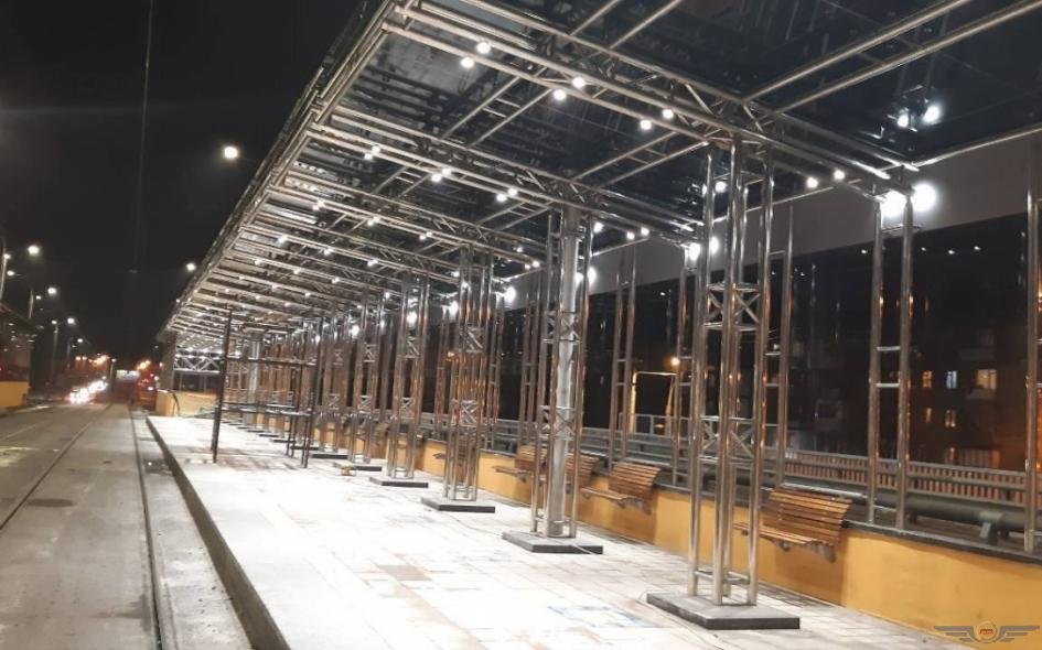 В Киеве отремонтировали остановку Проспект Космонавта Комарова В Киеве отремонтировали остановку Проспект Космонавта Комарова