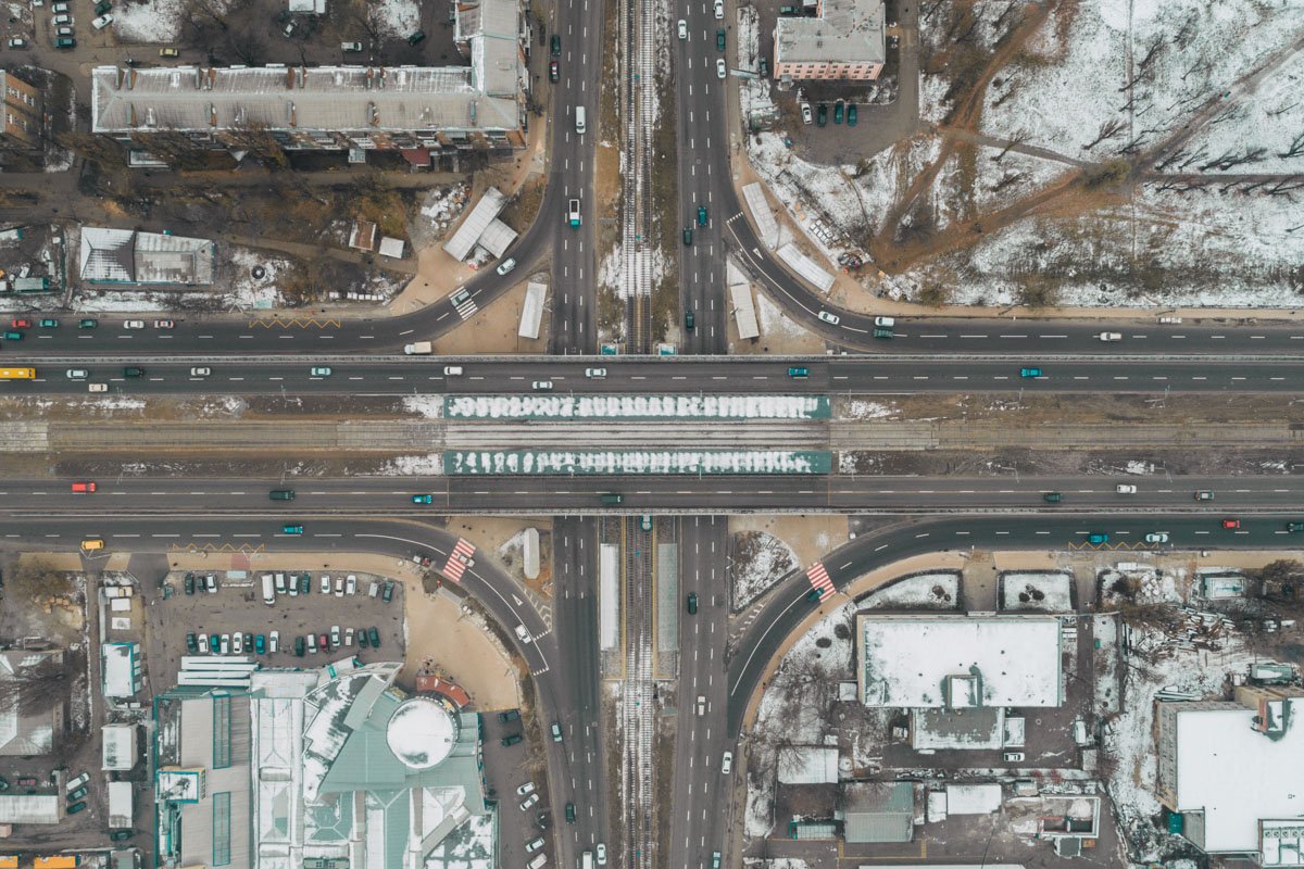 Отремонтировали не только остановку, но и транспортную развязку