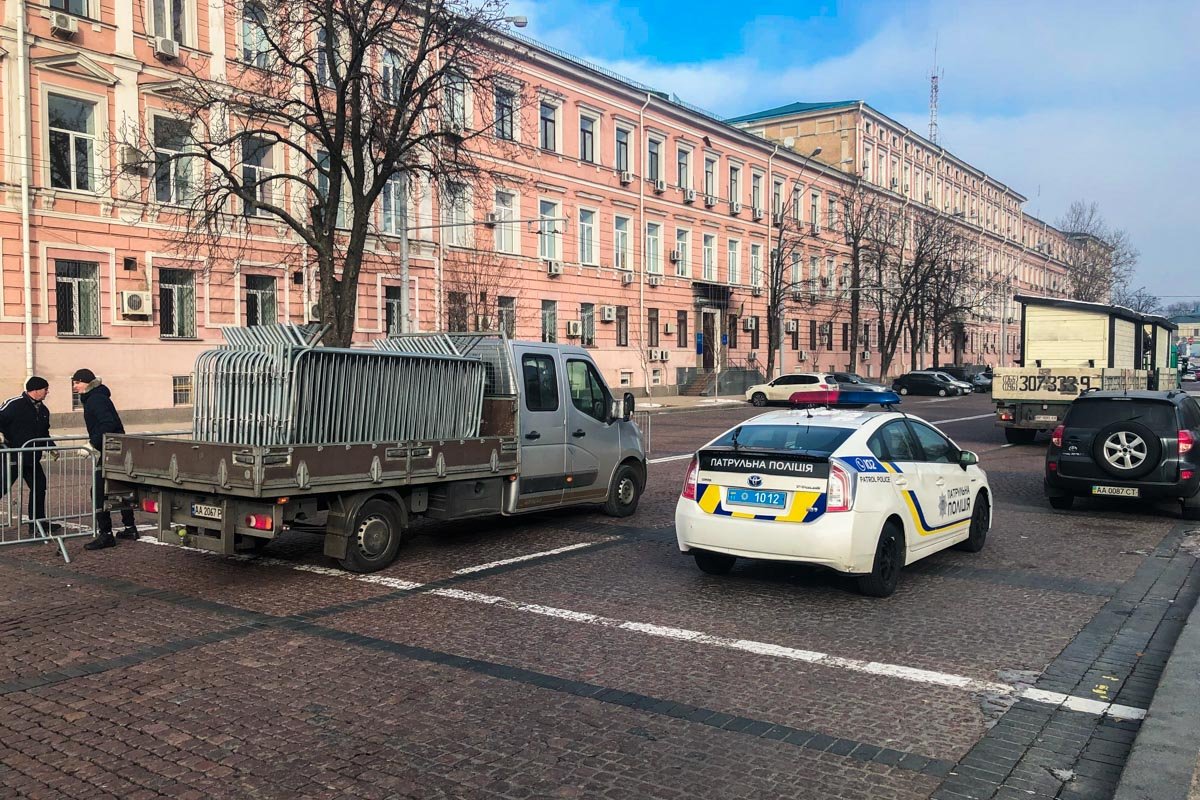 Монтажные работы на Софийской площади начались 24 ноября Монтажные работы на Софийской площади начались 24 ноября