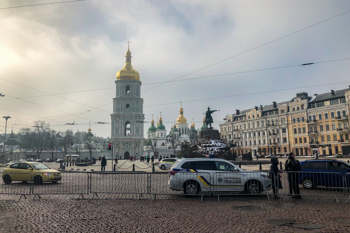 Софийская площадь готовится к Новому году Софийская площадь готовится к Новому году